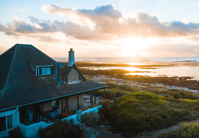 где выгодно купить жилье у моря